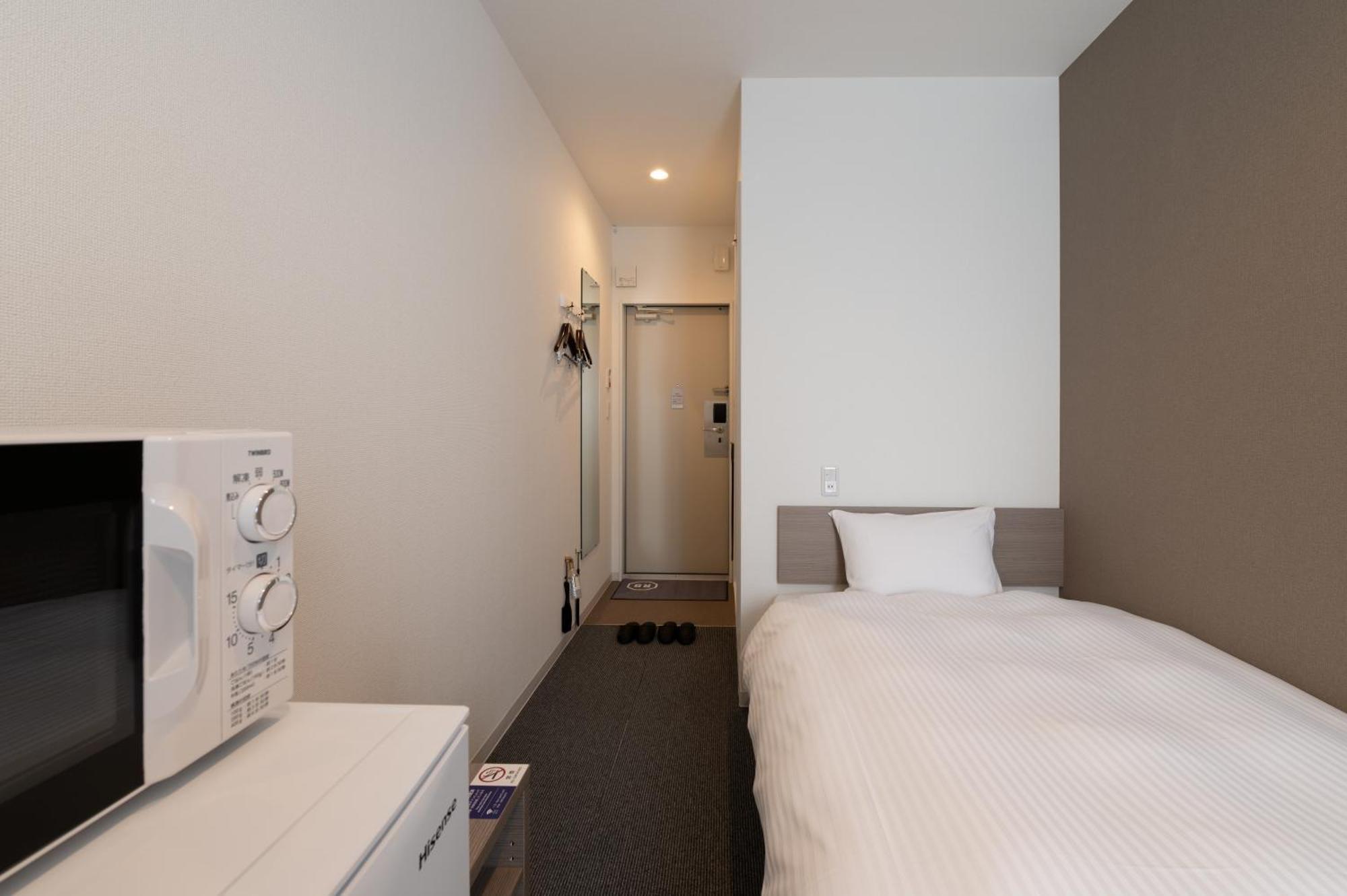 Hotel R9 The Yard Kanra Екстериор снимка